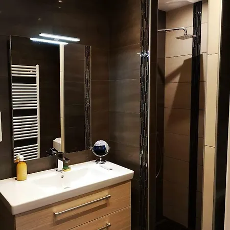 Petite Maison Secteur Artem בית נופש נאנסי